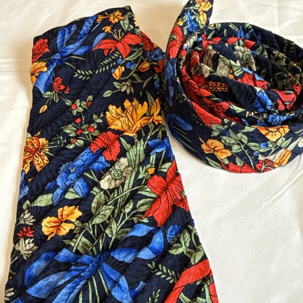 BURDI Chicago Men's Silk XL Necktie ITALY Designer Floral Red/Blue/Gold‎ EUC
